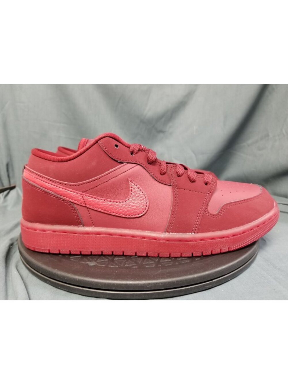 Jordan 1 Low SE Valentine's Day (2026) IB7012 600 Women's Size 10 NEW IN BOX! - Picture 9 of 13